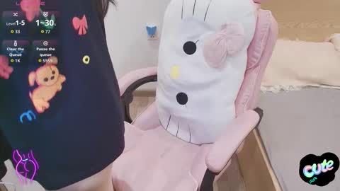 Snapshot of _girlcute_ chatting on November 20, 1:39 am Anna online show from November 20, 1:39 am