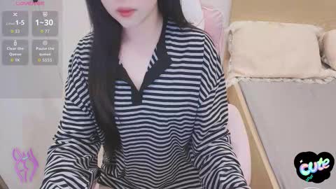 Snapshot of _girlcute_ chatting on November 21, 1:48 am Anna online show from November 21, 1:48 am