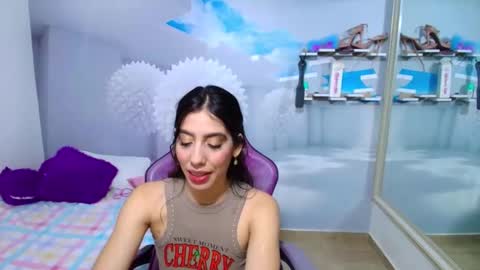 _gold_strawberry_ online show from May 5, 10:51 pm