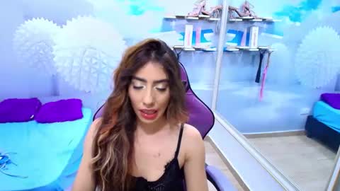 _gold_strawberry_ online show from June 11, 5:16 am
