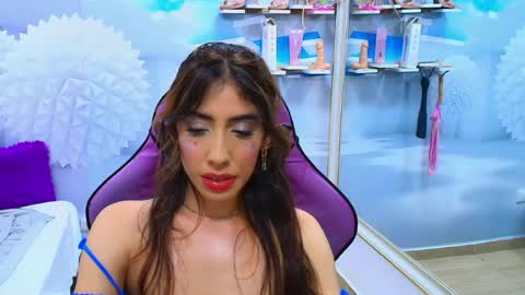 _gold_strawberry_ online show from June 17, 11:23 am