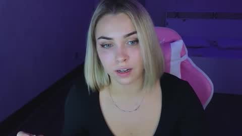 Snapshot of _gravity chatting on October 17, 8:11 pm _gravity online show from October 17, 8:11 pm