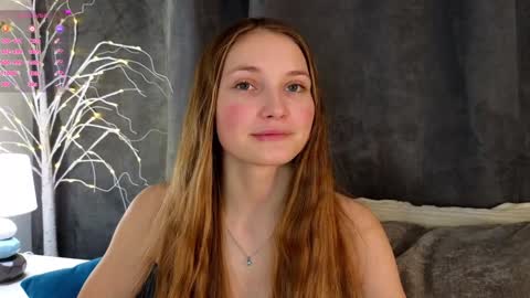 Snapshot of _green_green_ chatting on December 18, 1:59 am Milly online show from December 18, 1:59 am