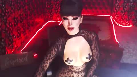Snapshot of _hailyourqueenx chatting on January 12, 11:26 pm GoDDess Chloe online show from January 12, 11:26 pm