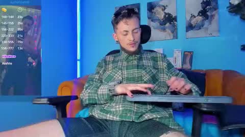 Snapshot of _hairybeard_ chatting on October 14, 5:41 am Mathews online show from October 14, 5:41 am