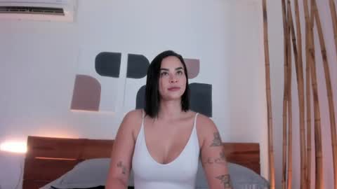 Hanna johnson online show from June 14, 2:09 am