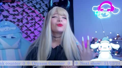 Snapshot of _heavenly_blue_ chatting on December 11, 4:18 am Bluey online show from December 11, 4:18 am