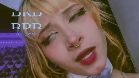 Snapshot of _heavenly_blue_ chatting on December 12, 5:42 am Bluey online show from December 12, 5:42 am