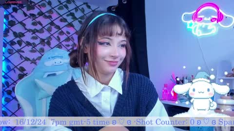 Snapshot of _heavenly_blue_ chatting on December 16, 8:31 am Bluey online show from December 16, 8:31 am