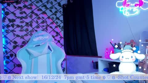 Snapshot of _heavenly_blue_ chatting on December 16, 11:33 am Bluey online show from December 16, 11:33 am