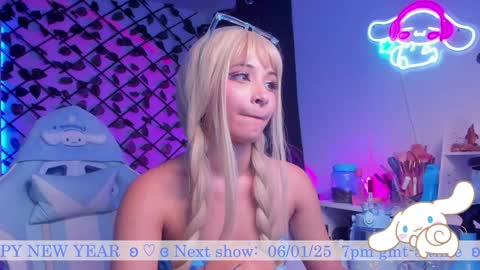 Snapshot of _heavenly_blue_ chatting on January 6, 8:24 am Bluey online show from January 6, 8:24 am