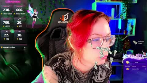 Snapshot of _helencarter chatting on December 16, 8:58 pm Helen Carter 3  Next stream   2330 MSC online show from December 16, 8:58 pm