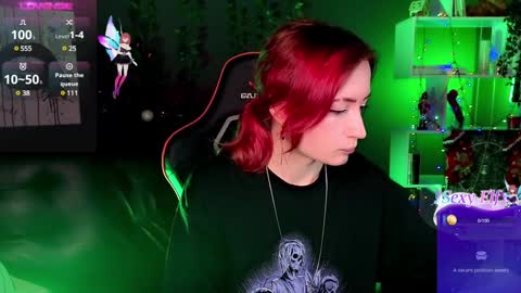 Snapshot of _helencarter chatting on December 22, 8:36 pm Helen Carter 3  Next stream   2330 MSC online show from December 22, 8:36 pm