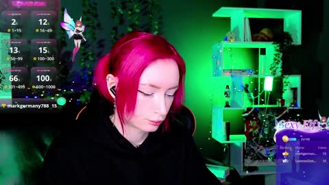 Snapshot of _helencarter chatting on December 24, 8:49 pm Helen Carter 3  Next stream   2330 MSC online show from December 24, 8:49 pm