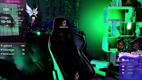 Snapshot of _helencarter chatting on December 24, 11:55 pm Helen Carter 3  Next stream   2330 MSC online show from December 24, 11:55 pm