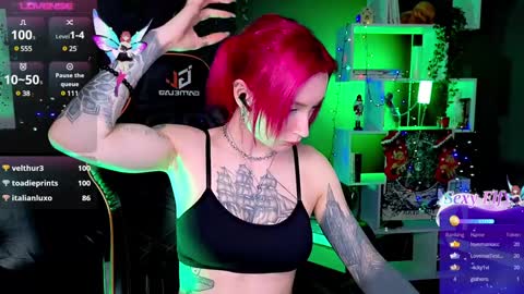 Snapshot of _helencarter chatting on December 25, 2:57 am Helen Carter 3  Next stream   2330 MSC online show from December 25, 2:57 am