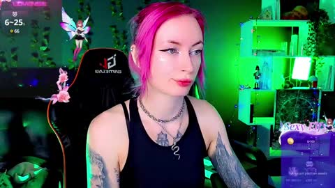 Snapshot of _helencarter chatting on January 19, 8:41 pm Helen Carter 3  Next stream   2330 MSC online show from January 19, 8:41 pm