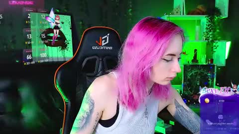 Snapshot of _helencarter chatting on February 10, 8:31 pm Helen Carter 3  Next stream   2330 MSC online show from February 10, 8:31 pm