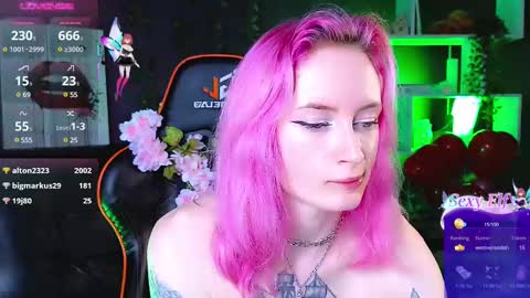 Snapshot of _helencarter chatting on February 17, 2:53 am Helen Carter 3  Next stream   2330 MSC online show from February 17, 2:53 am