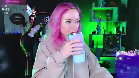 Snapshot of _helencarter chatting on February 23, 8:44 pm Helen Carter 3  Next stream   2330 MSC online show from February 23, 8:44 pm