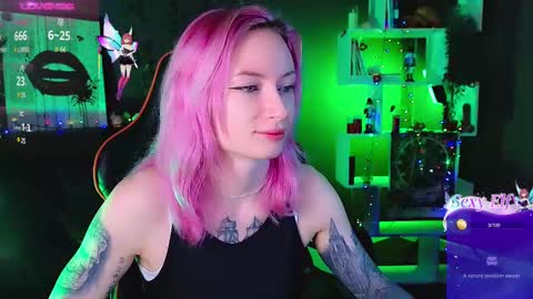 Snapshot of _helencarter chatting on February 28, 8:39 pm Helen Carter 3  Next stream   2330 MSC online show from February 28, 8:39 pm