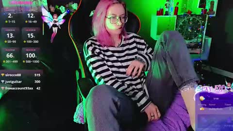 Snapshot of _helencarter chatting on March 4, 2:49 am Helen Carter 3  Next stream   2330 MSC online show from March 4, 2:49 am