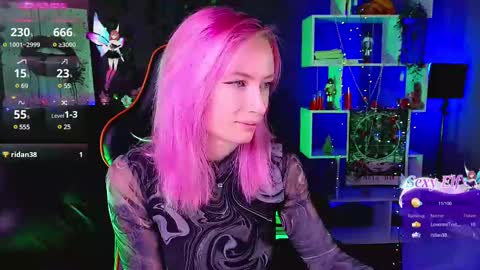 Snapshot of _helencarter chatting on March 9, 8:42 pm Helen Carter 3  Next stream   2330 MSC online show from March 9, 8:42 pm