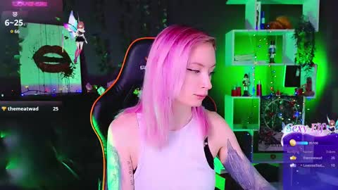 Snapshot of _helencarter chatting on March 10, 9:07 pm Helen Carter 3  Next stream   2330 MSC online show from March 10, 9:07 pm