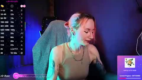 Snapshot of _helencarter chatting on July 5, 8:49 pm Helen Carter 3 Next stream 2330 MSC online show from July 5, 8:49 pm