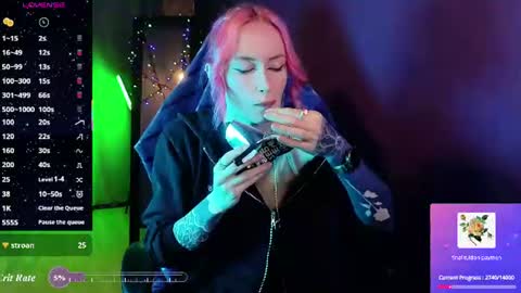 Snapshot of _helencarter chatting on July 27, 8:38 pm Helen Carter 3 Next stream 2330 MSC online show from July 27, 8:38 pm
