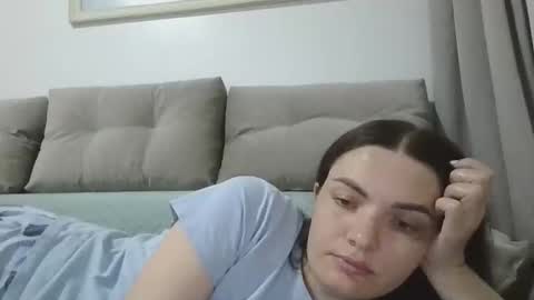 Snapshot of _hidden_frommymoom_ chatting on April 18, 7:07 pm Criss4u online show from April 18, 7:07 pm