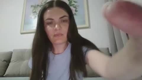 Snapshot of _hidden_frommymoom_ chatting on April 18, 7:58 pm Criss4u online show from April 18, 7:58 pm