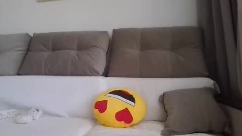 Snapshot of _hidden_frommymoom_ chatting on April 27, 6:44 am Criss4u online show from April 27, 6:44 am