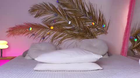 Holly online show from February 26, 7:31 am