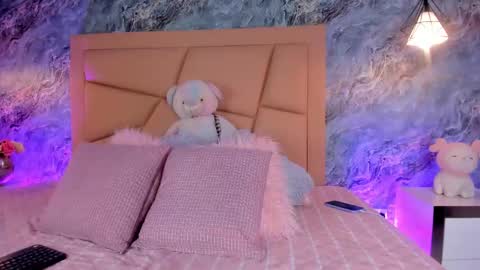 Hollywood online show from October 7, 7:05 am