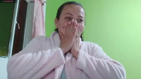 Honey online show from June 6, 2:05 am