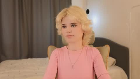 Snapshot of _honnyland chatting on June 6, 1:16 pm Alisha online show from June 6, 1:16 pm