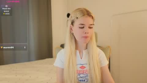 Alisha online show from July 18, 1:37 pm