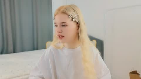 Alisha online show from July 26, 1:40 pm