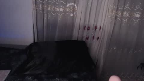 Jenn  online show from June 22, 3:25 am