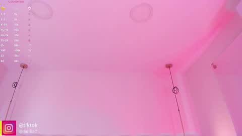 Snapshot of _huge_boobs_ebony chatting on November 10, 7:46 pm Darlis online show from November 10, 7:46 pm