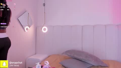 Snapshot of _huge_boobs_ebony chatting on November 24, 7:57 pm Darlis online show from November 24, 7:57 pm