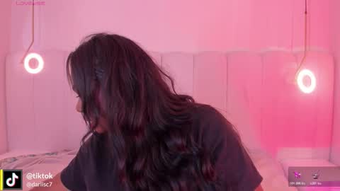 Darlis  online show from March 21, 7:50 pm