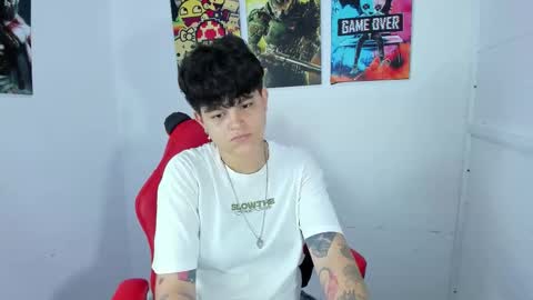 Snapshot of _ian_sweet chatting on November 28, 7:38 pm ian online show from November 28, 7:38 pm