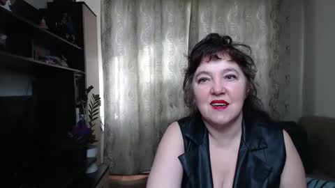 Snapshot of _illusion_ chatting on February 18, 9:38 am Illusion online show from February 18, 9:38 am