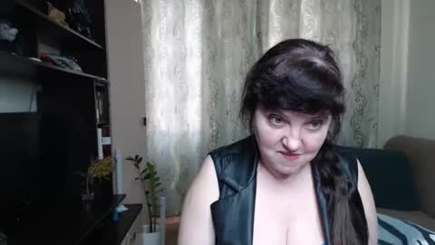 Snapshot of _illusion_ chatting on March 13, 10:11 am Illusion online show from March 13, 10:11 am