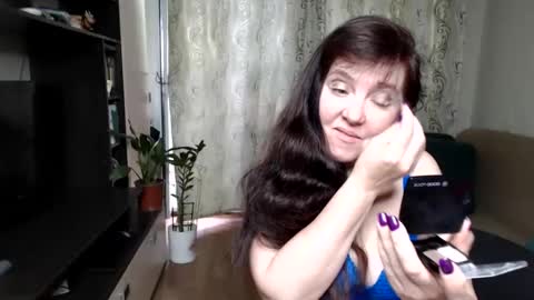 Snapshot of _illusion_ chatting on May 27, 10:12 am Illusion online show from May 27, 10:12 am