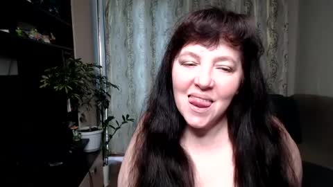 Snapshot of _illusion_ chatting on July 18, 10:19 am Illusion online show from July 18, 10:19 am