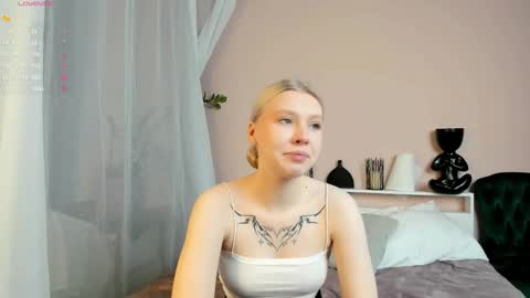 Daisy online show from November 23, 9:42 am