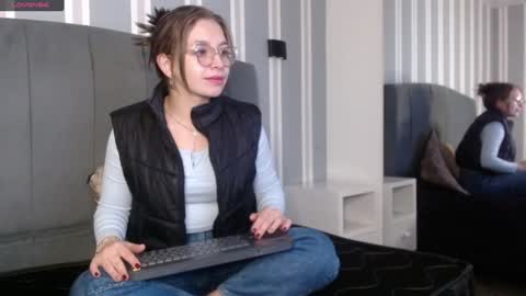 Isa online show from December 31, 12:57 pm